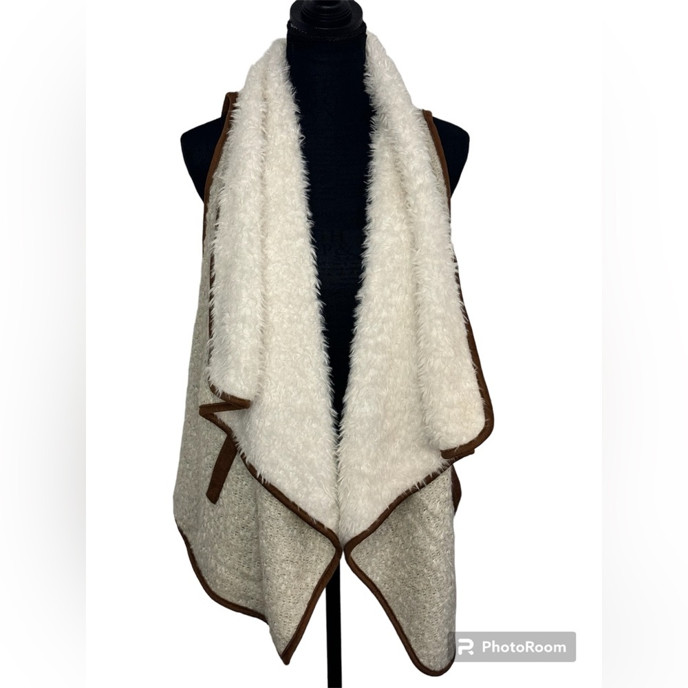 Maurices Sherpa vest